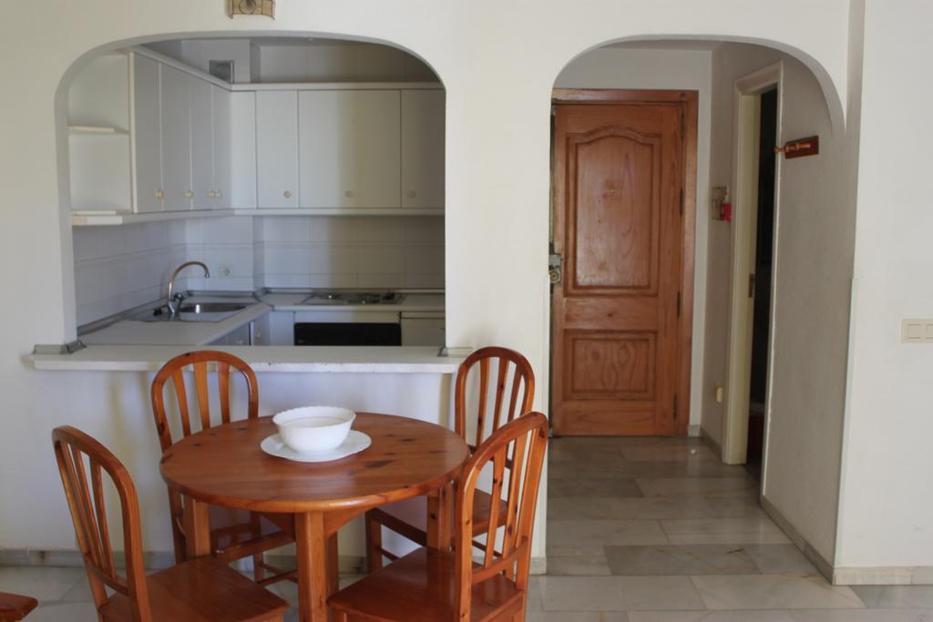 Apartamentos Jardines Del Gamonal Малага Екстериор снимка