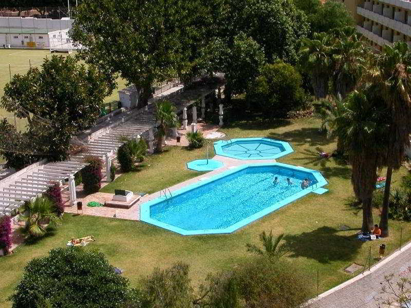 Apartamentos Jardines Del Gamonal Малага Екстериор снимка