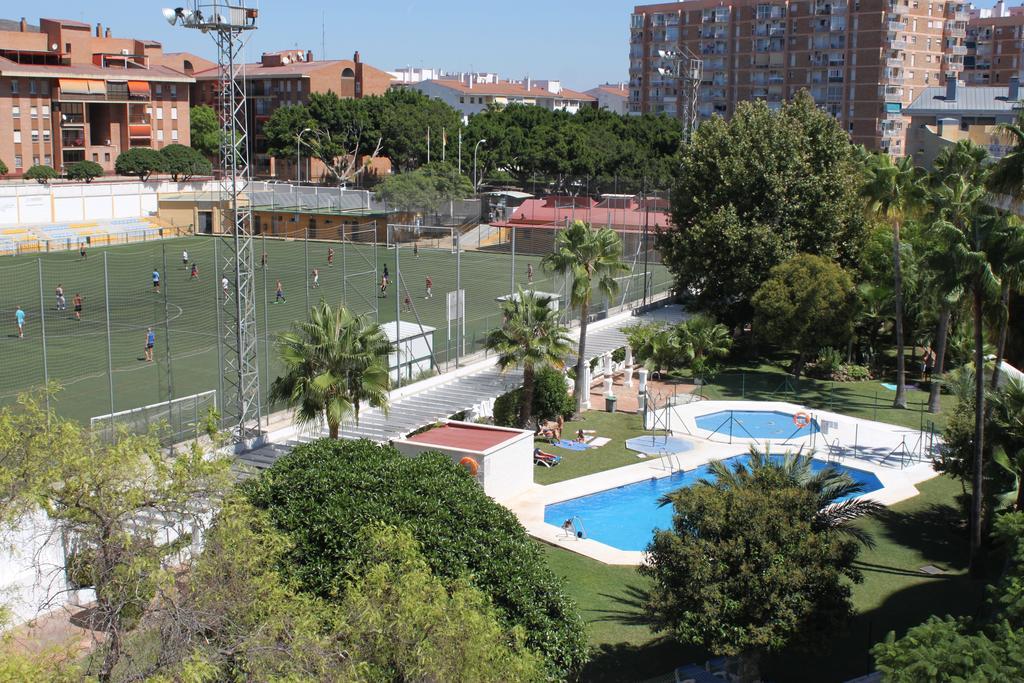 Apartamentos Jardines Del Gamonal Малага Екстериор снимка
